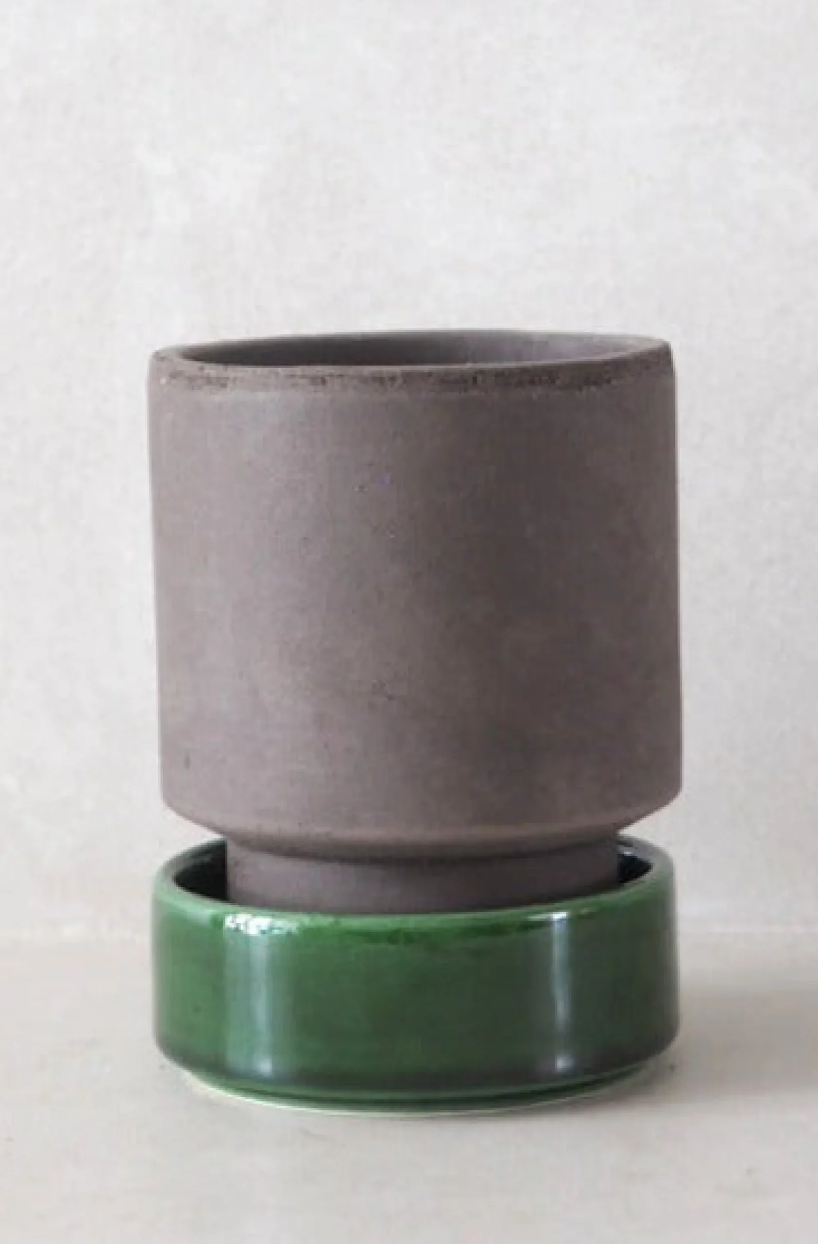 PLANT Hoff krukke, raw grey + grøn underskål, gulvkrukke