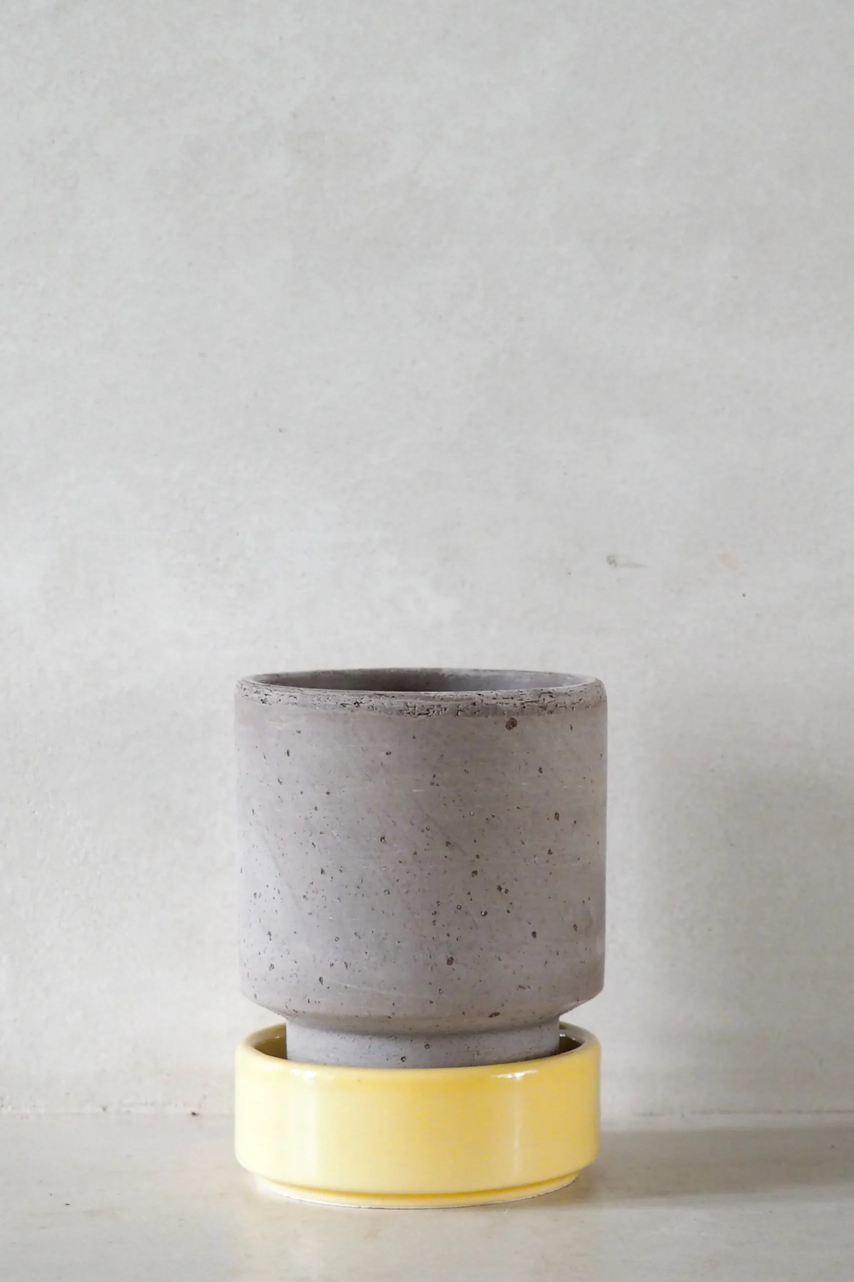 PLANT Hoff krukke, raw grey + Yellow underskål